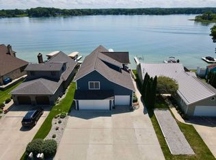 15185 Marl Dr, Linden, MI