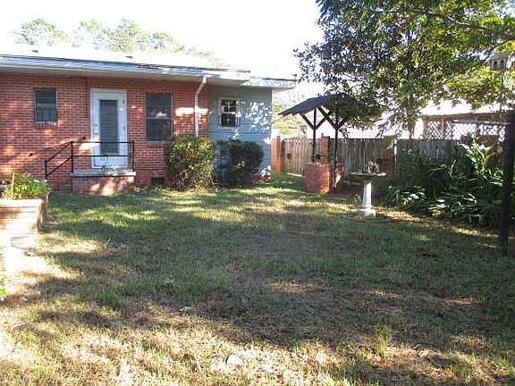 5th image of 312 N Marshall Blvd