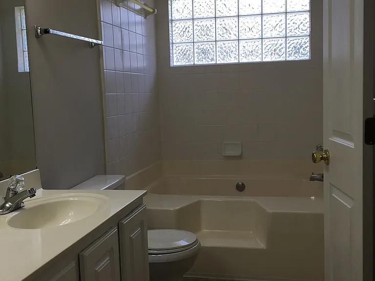 6936 Oak Side Dr — Photo 7