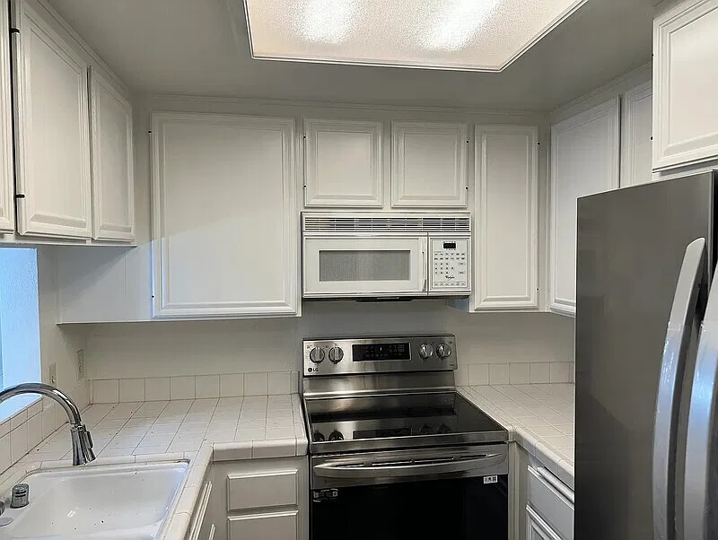 1 bed, 1.0 bath, 550 sqft, $1,648 — Photo 3