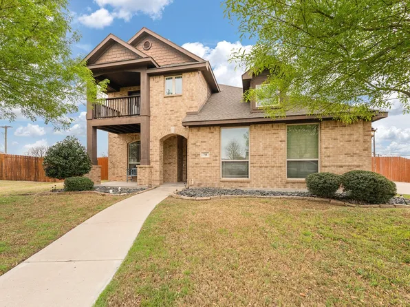 714 Green Leaf Dr, Midlothian, TX 76065