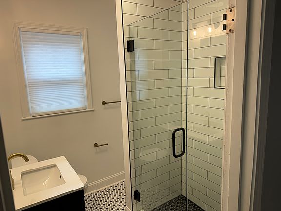 2nd image of 1326 W 3rd Ave APT A