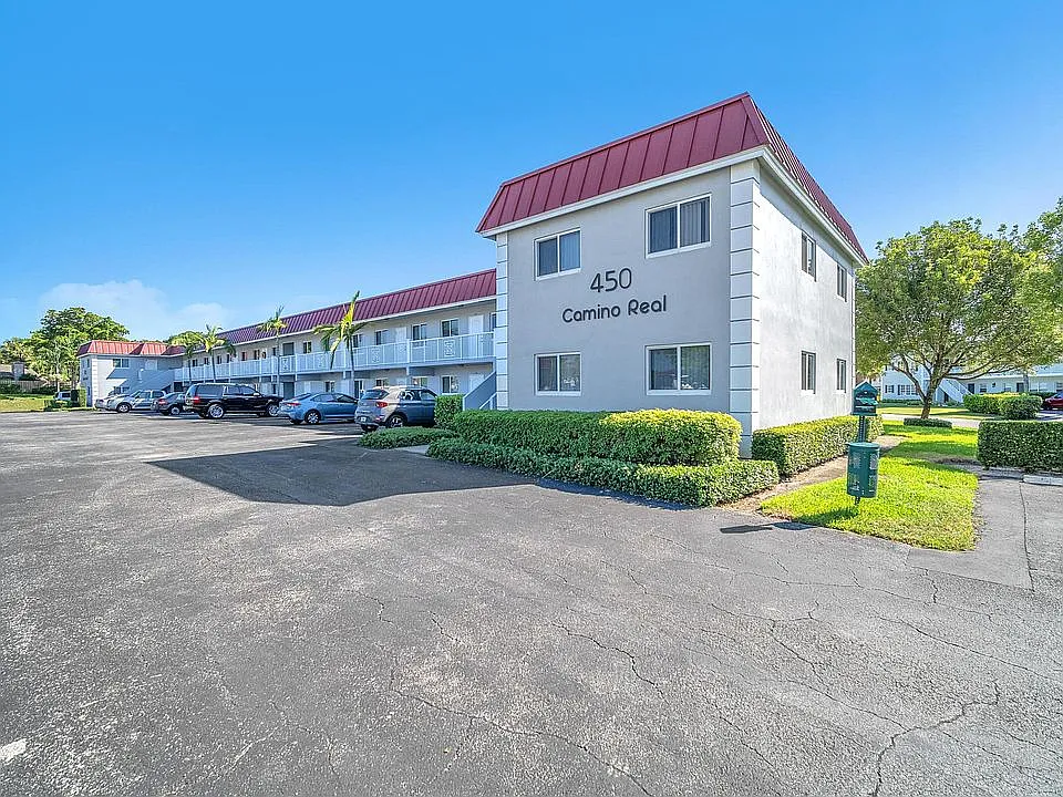 Boca Real Apartments — Photo 1