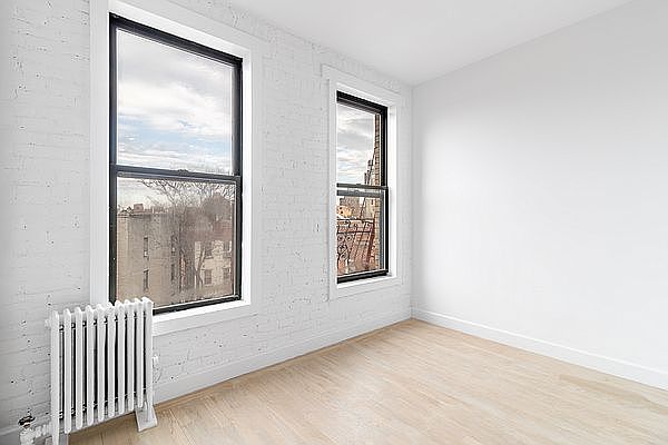 2nd image of 105 Mac Dougal St #4
