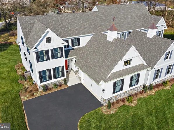 310 Merion Ct, Kennett Square, PA 19348