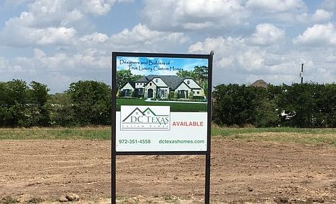3rd image of 105 Vail Ln