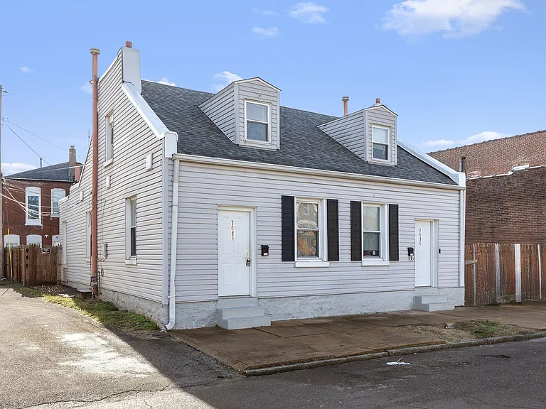 7614 Virginia Ave — Photo 1