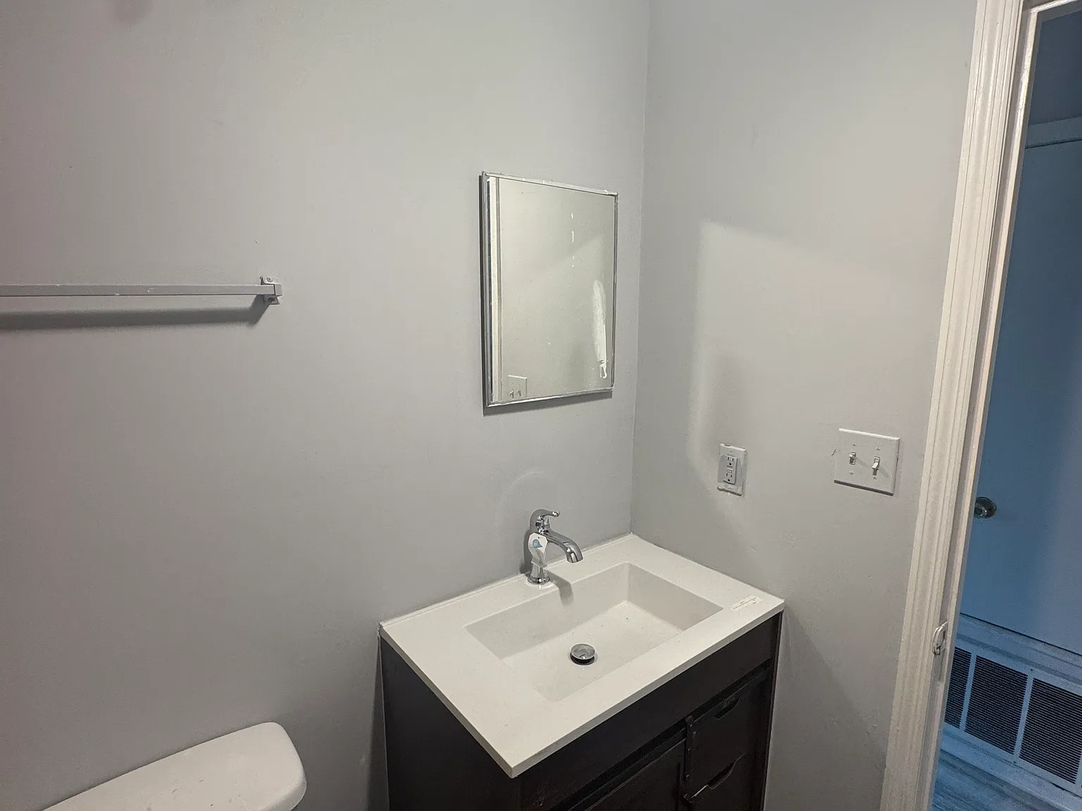 2 bed, 880 sqft, $1,550 — Photo 3