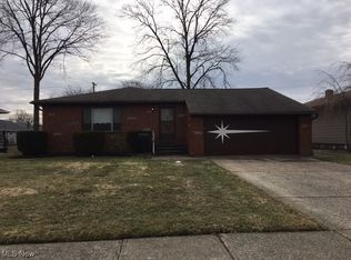 5914 Mayflower Ave, Mayfield Heights, OH 44124