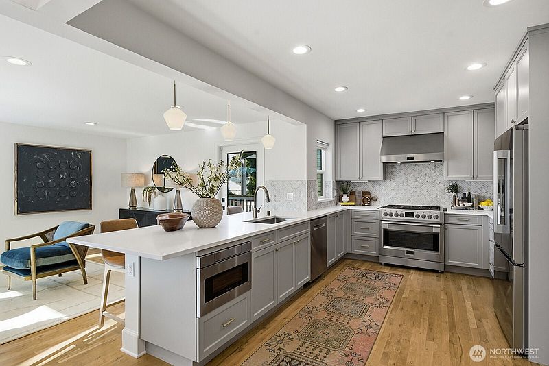 5th image of 7511 41st Avenue NE