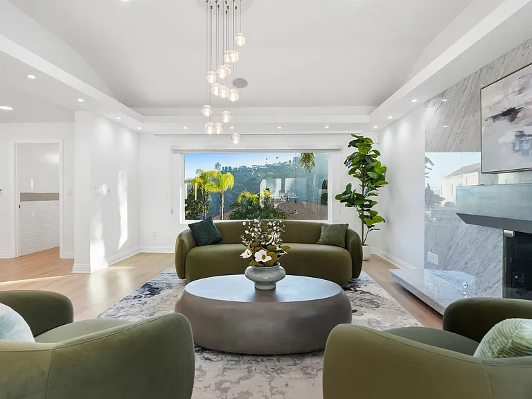 7923 Electra Dr — Photo 2
