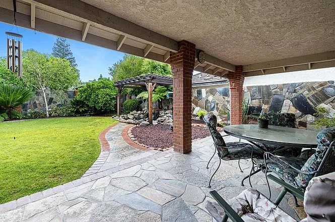7587 N Spalding Ave — Photo 31
