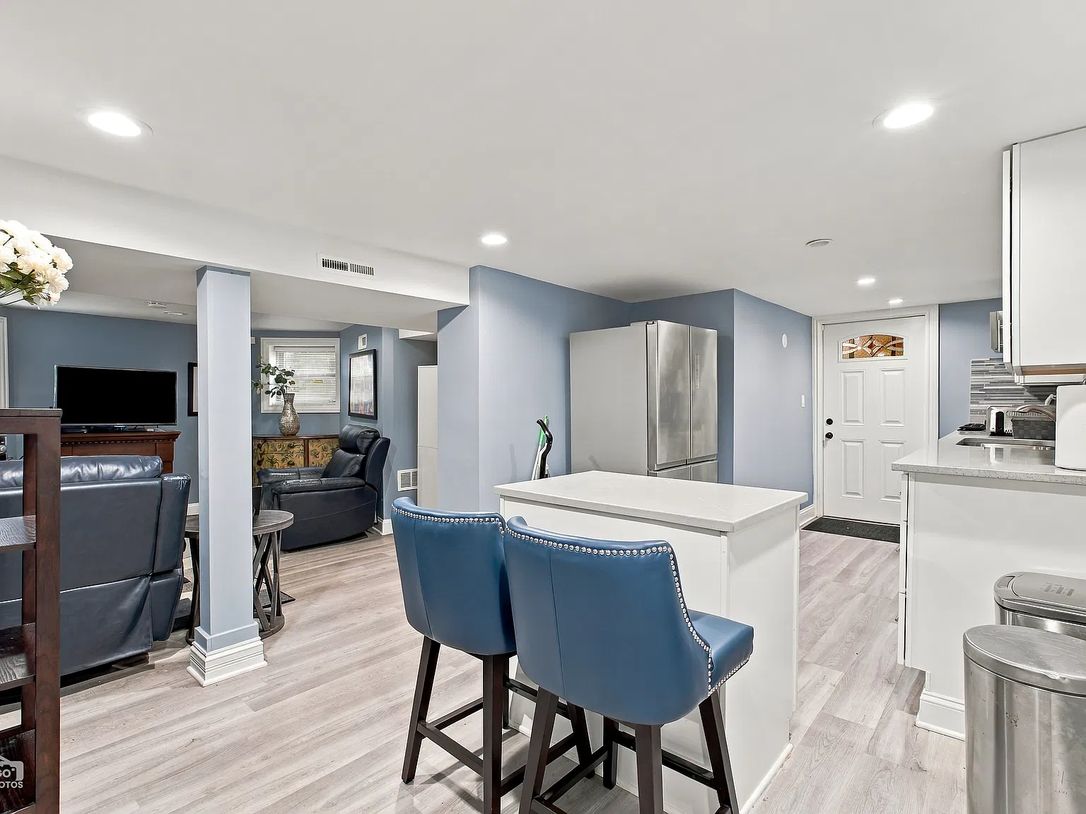 2 bed, $2,400 — Photo 2