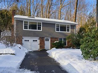 58 Oakdale Road, Centerport, NY 11721