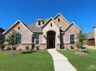 6809 Matador Ranch Rd, North Richland Hills, TX 76182