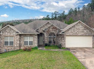 16 Clervaux Dr, Little Rock, AR 72223