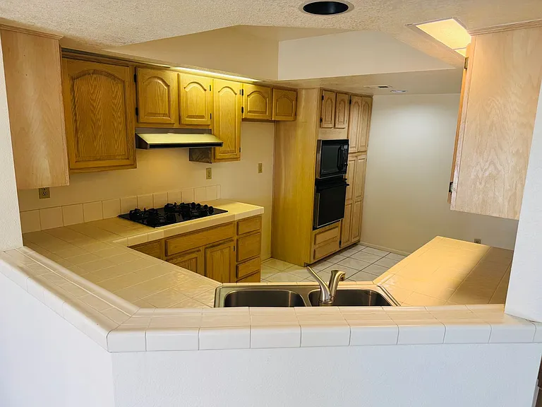 226 Camino Cortina — Photo 8