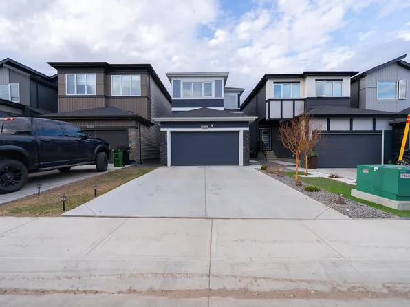 3315 Kulay Way SW, Edmonton, AB T6W 5E7