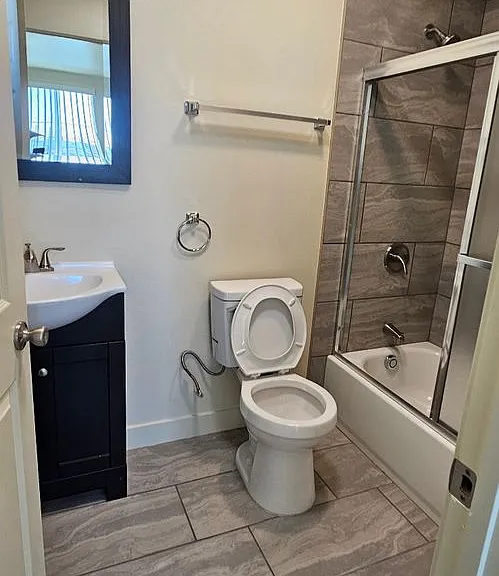 3839 Woodlawn Ave — Photo 47