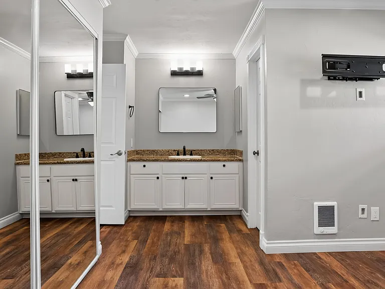 7988 Mission Center Ct #1-C — Photo 16