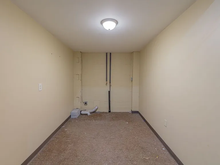 505 N Market St — Photo 7