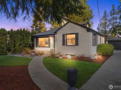 9222 40th Avenue NE, Seattle, WA, 98115