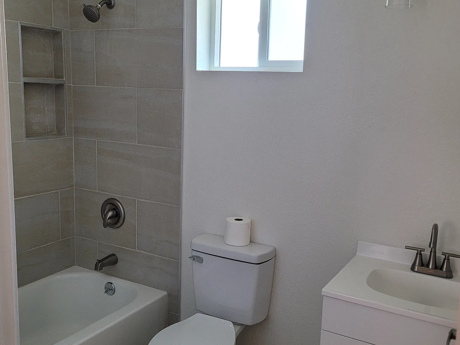2 bed, 850 sqft, $2,950 — Photo 4