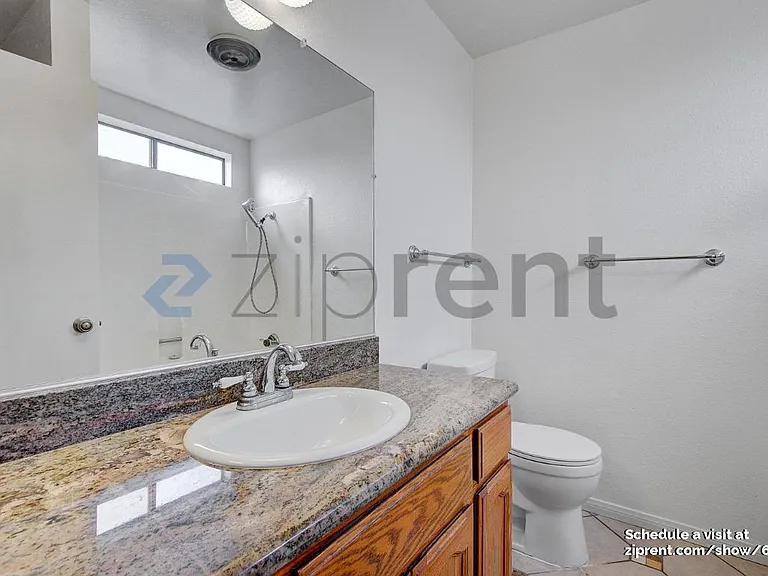 320 McHenry Rd #10 — Photo 10