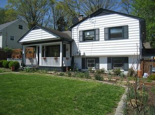 13302 Greenacre Dr, Woodbridge, VA 22191