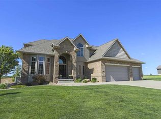 505 Nicklaus Dr, Parkersburg, IA 50665