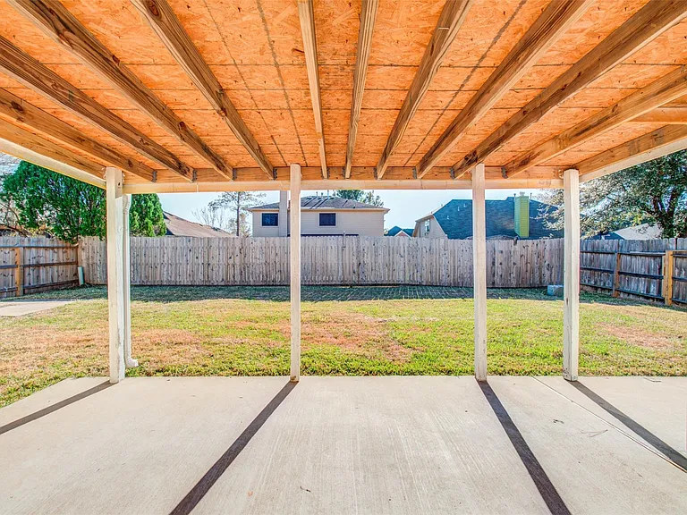 7314 Tara Dr — Photo 24