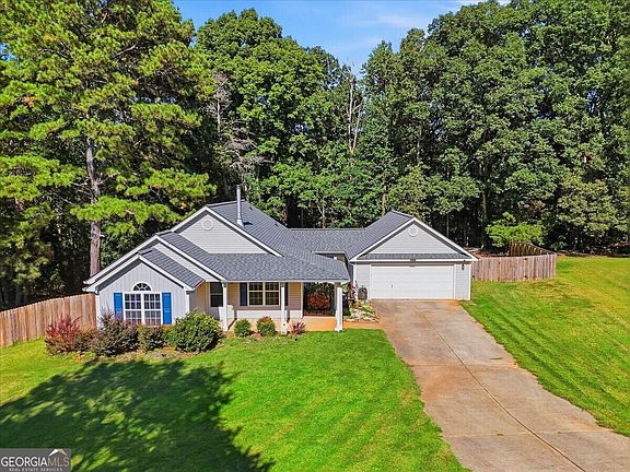 5th image of 1256 Clearwater Dr