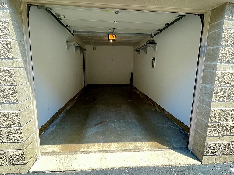 220 N Cleveland St #C — Photo 18