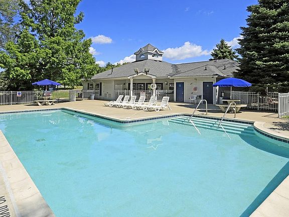 4th image of 5846 Upland Dr #201