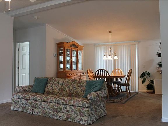 5th image of 150 Honeybrook Cir