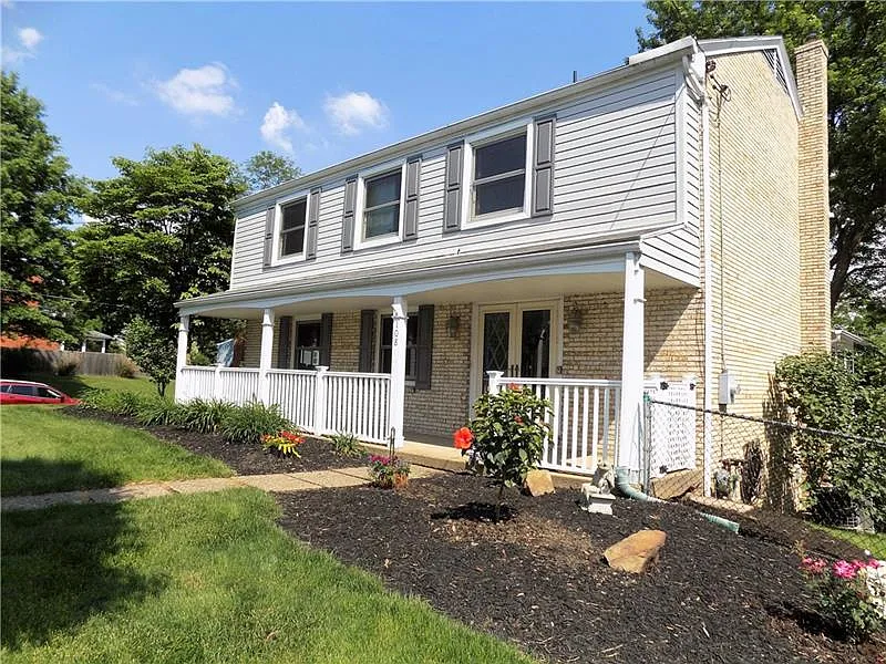 108 Bradberry Dr photo 1