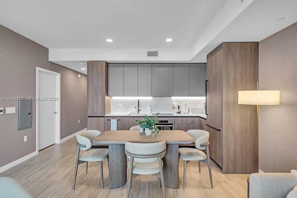 2 bed, 1.0 bath, $5,499 — Photo 1