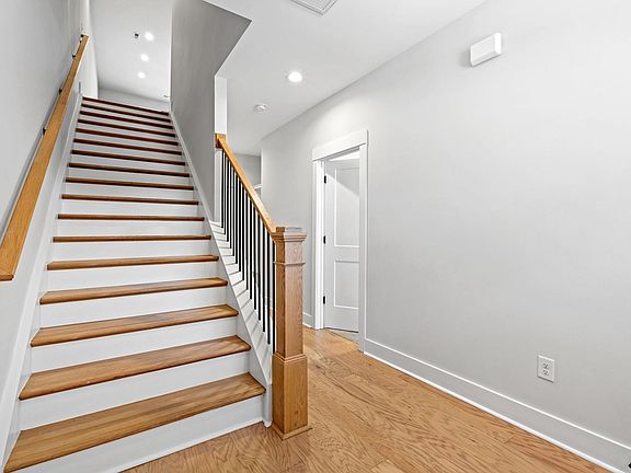 4th image of 14 Whitner St