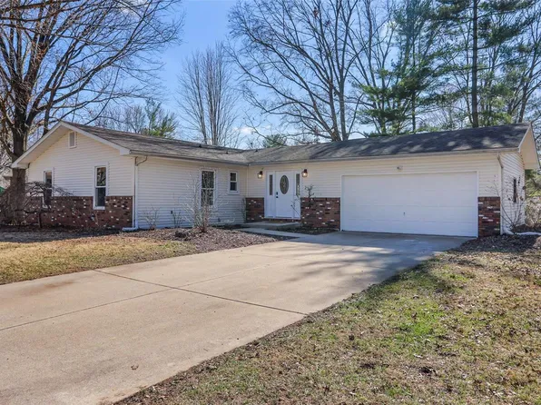 23 Glen Ridge Dr, Glen Carbon, IL 62034