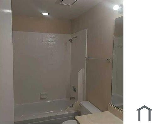 4th image of 1108 Alameda Dr