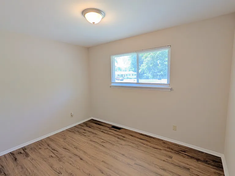3356 Clemens Dr — Photo 31