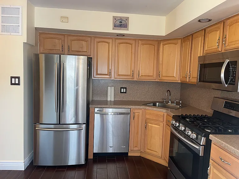375 Getz Ave — Photo 7