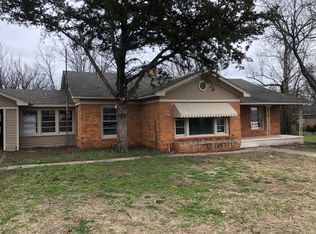 310 N Wickham St, Alvord, TX 76225