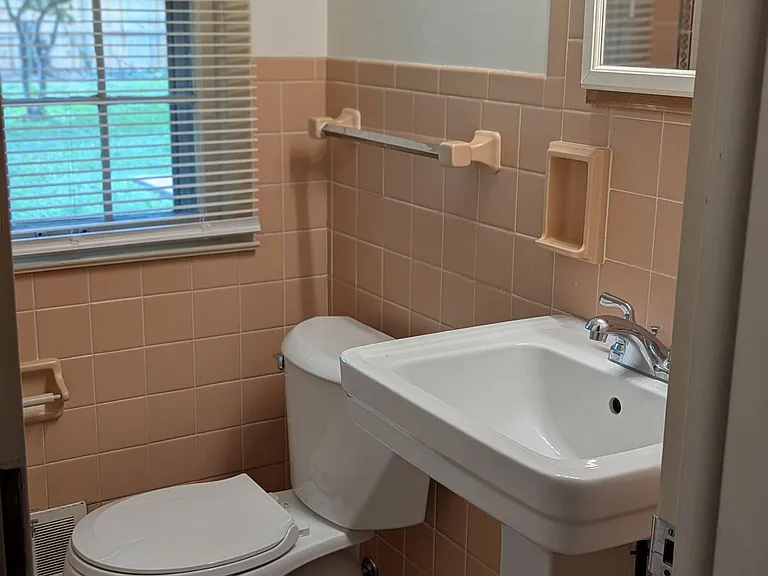8242 Forest Ln — Photo 13