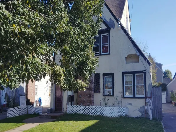 22 Cornwall Ln, Hempstead, NY 11550