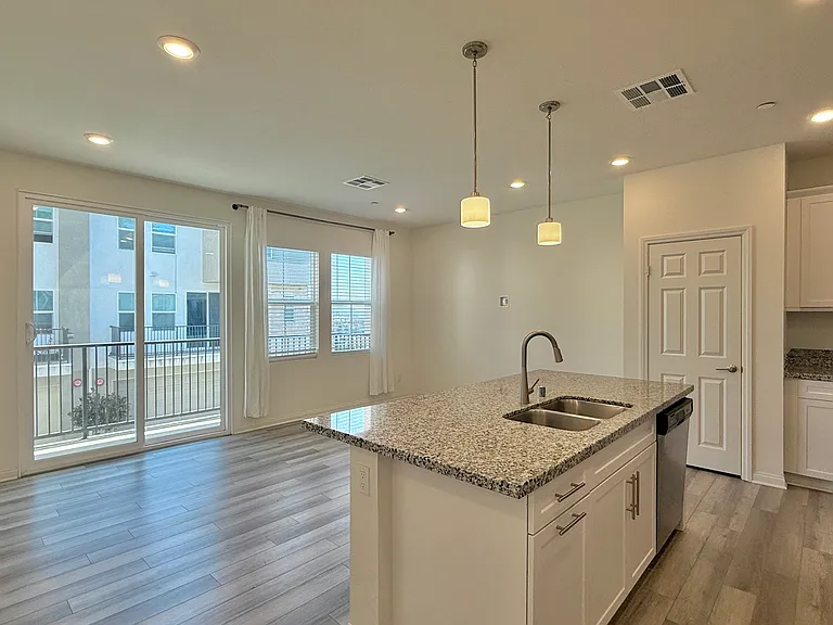 455 Fitzpatrick Rd #101 — Photo 11