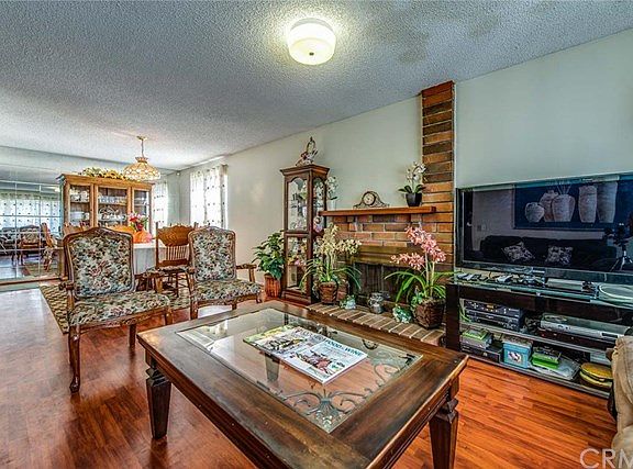5th image of 8991 Mint Ave