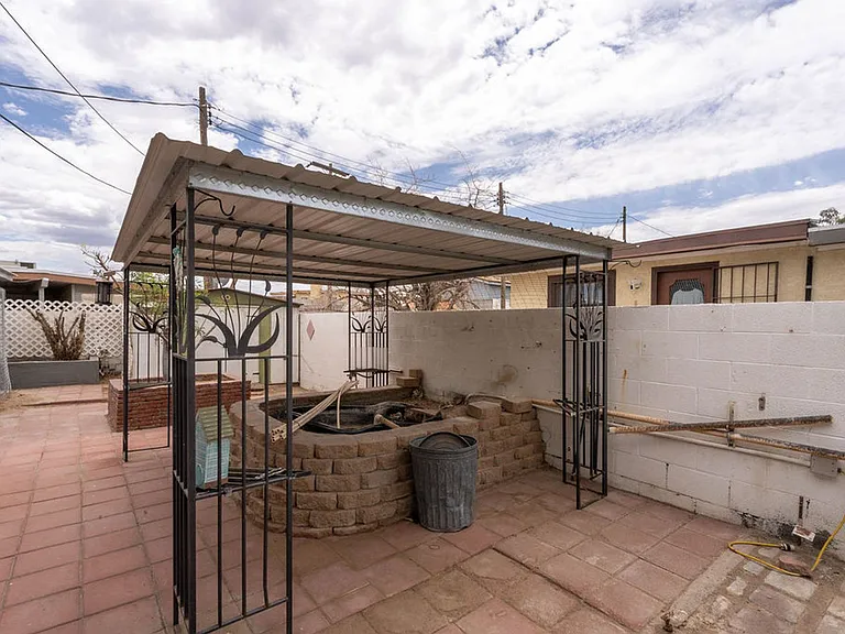 5185 Sun Valley Dr — Photo 47