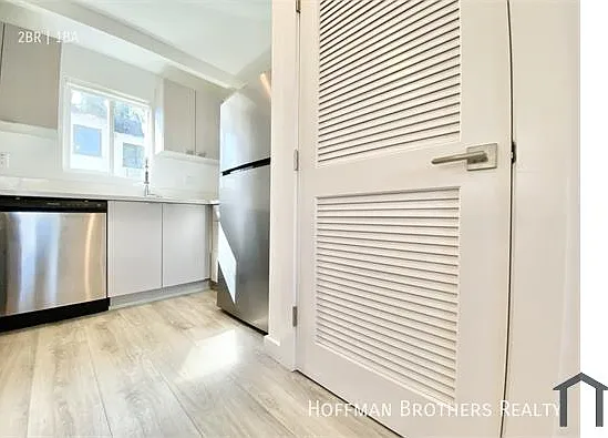 1570 Yosemite Dr #3A — Photo 4