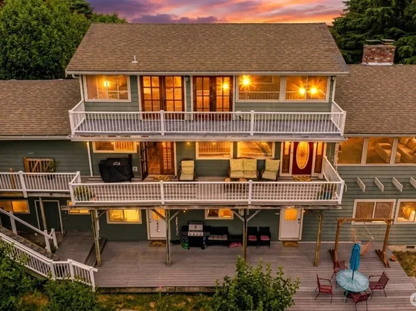 21030 7th Avenue S, Des Moines, WA 98198